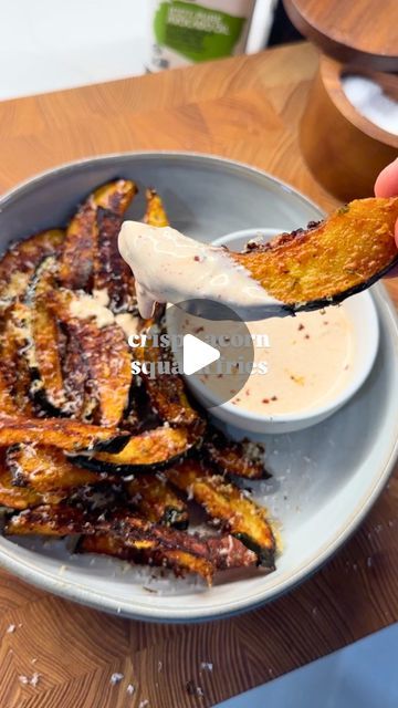 Arash Hashemi | Ready for CRISPY ACORN SQUASH FRIES? 
.
If you love fries like me, you’ve gotta try these crispy acorn squash fries. I dipped them in a... | Instagram Squash With Cheese, Acorn Squash Recipe, Squash Fries, Roasted Acorn Squash, Acorn Squash Recipes, Roasted Vegetable Recipes, Vegan Roast, Vegetarian Side Dishes, Eat Veggies