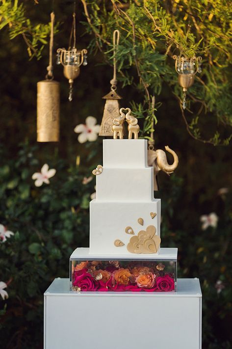 Laos Wedding, Square Wedding Cakes, Creative Wedding Cakes, Elephant Cakes, India Inspired, Teal Coral, Indian Wedding Cakes, Gorgeous Wedding Cake, Indian Elephant