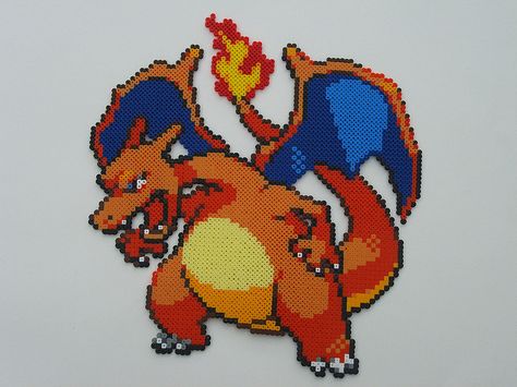 Hama Beads Pokemon, Vintage Pokemon, Pokemon Bead, Pokémon Diamond, Pokemon Pattern, Pokemon Perler Beads, Pokemon Ball, Art Pixel, Pokemon Charizard