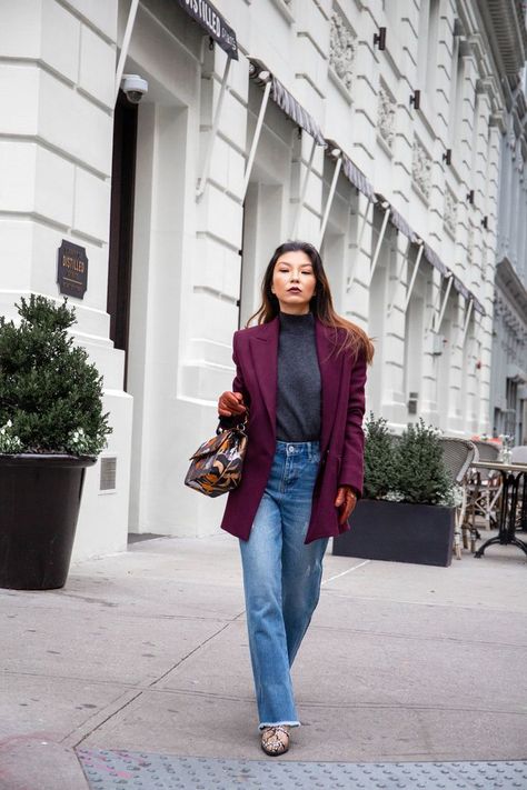 Burgundy Jacket Outfit Winter, Burgundy Outfits For Women Casual, Maroon Blazer Outfits For Women, Magenta Blazer Outfit, Burgandy Blazer Outfit, Burgundy Blazer Outfit Woman, Maroon Blazer Women, Burgundy Outfits For Women, Maroon Blazer Outfit