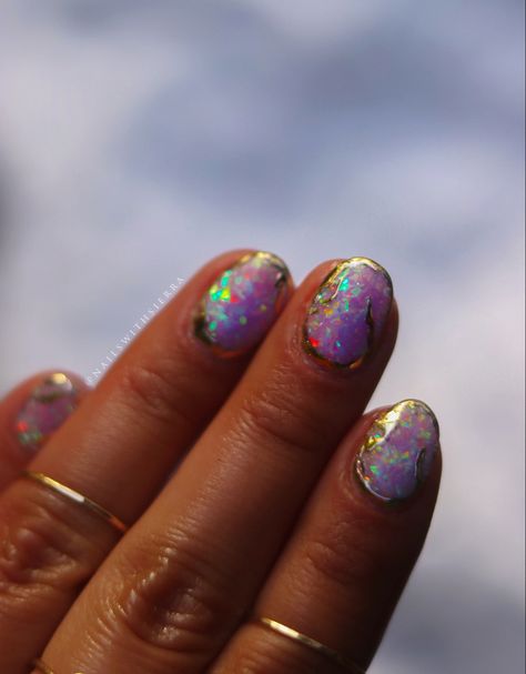 Opal Nails Short, Black Opal Nails, Opal Nail Designs, Nails With Dip Powder, Irridescent Nails, Hawaii Nails, Opal Nails, Purple Opal, Iridescent Purple