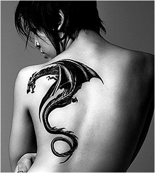 Dragons Tattoo, Tattoo Diy, Dragon Tattoo For Women, Arrow Tattoo, Dragon Tattoo Designs, Back Tattoo Women, Tattoo Life, Female Tattoo, Tattoo Designs For Women