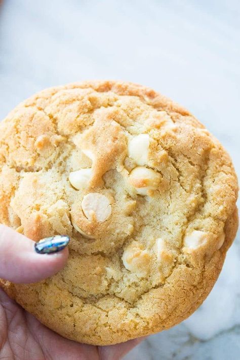 White Macadamia Nut Cookies, Chocolate Chip Macadamia Nut Cookies, White Chocolate Chip Macadamia Nut Cookies, White Chocolate Chip Cookies Recipes, Macadamia Nut Cookies Recipe, White Chocolate Macadamia Cookies, White Chocolate Macadamia Nut Cookies, Macadamia Cookies, Macadamia Nut Cookies