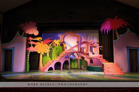 Suessical The Musical Set, Suessical The Musical, Seussical Set, Musical Set Design, Seussical The Musical, Seussical Jr, Seussical Costumes, Dr Seuss Art, Grinch Ideas