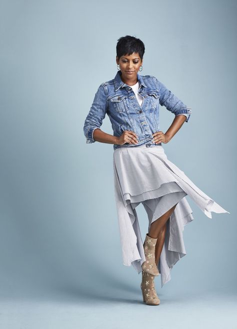 TV Personality Tamron Hall Shows You How to Have Outfits For Days Tamron Hall Haircut 2023, Tamron Hall Haircut, English Outfit, Celebrity Clothing, Hall Wardrobe, Mommy Hairstyles, Afrocentric Clothing, Haircut 2023, Tamron Hall