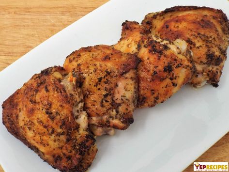 Chicken Oreganata: Chicken thighs marinated in lemon juice, garlic and oregano then roasted until crispy. #yeprecipes Oreganata Recipe, Apartment Things, Bruschetta Ingredients, Top Chicken Recipes, Low Carbs, Awesome Recipes, Greek Chicken, Homemade Tacos, Food Favorites