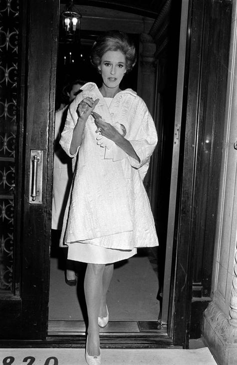 About Babe Paley - Images, Info on Truman Capote's Favorite Swan