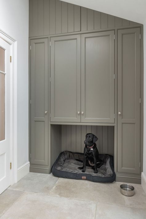 The Clandon Farm House Kitchen | Shere Kitchens - beautiful kitchens handmade in Shere Guildford Surrey Mudroom Dog Room, Built In Dog Bed, Dog Nook, Boot Room Utility, Dog Room Decor, Utility Room Designs, Guildford Surrey, Mudroom Laundry Room, Farmhouse Renovation