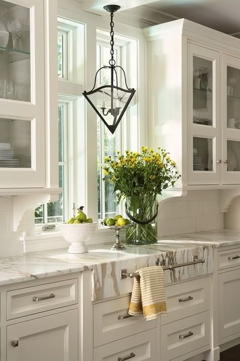 LIKE THE STYLE CABINETS White on white kitchen cabinets Before After Kitchen, Kabinet Dapur, Marble Counter, Kitchen Cabinet Colors, Pool Design, White Kitchen Cabinets, Counter Tops, White Cabinets, Kitchen Pantry