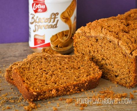 Pumpkin Biscoff Bread  {Love From The Oven} Biscoff Bread, Biscoff Treats, Pumpkin Biscoff, Best Pumpkin Bread Recipe, Pumpkin Food, Love From The Oven, Pumpkin Brownies, Cookie Toppings, Biscoff Spread