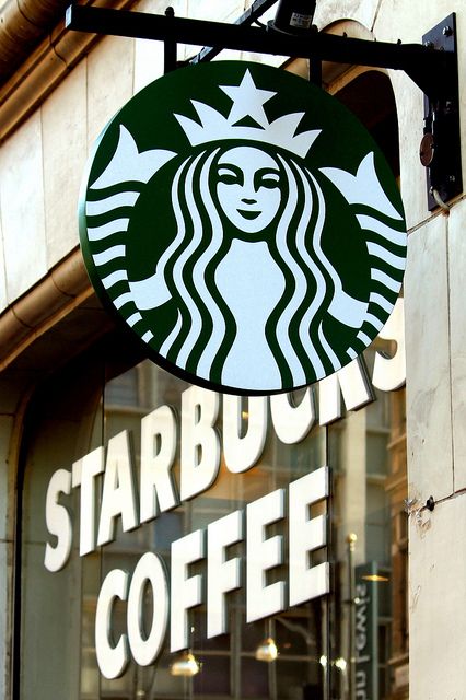 Starbucks Background, Starbucks Wallpaper, Starbucks Art, Café Starbucks, Starbucks Cake, Coffee Shop Signs, Starbucks Design, Chanel Wallpapers, Small Coffee Shop