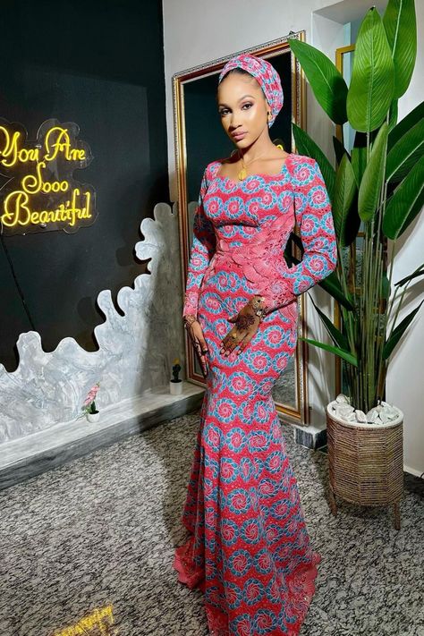 In our everyday lives, we come across people and things that inspire us and are worth emulating. One of these things are Alluring Asoebi Style. Being well dressed played a significant role in the Nigerian class system with much importance being attached to the size, color, quality and quantity of aso ebi fabric. Visit our page for more styles. Nigerian Women Dresses, Nigerian Women Fashion African Dress, Eid Style Outfits 2024, Eid Ankara Styles, Nigerian Dresses For Women, Modest Asoebi Styles, Nigerian Attire For Women, African Dresses For Women Modern, Eid Bazin