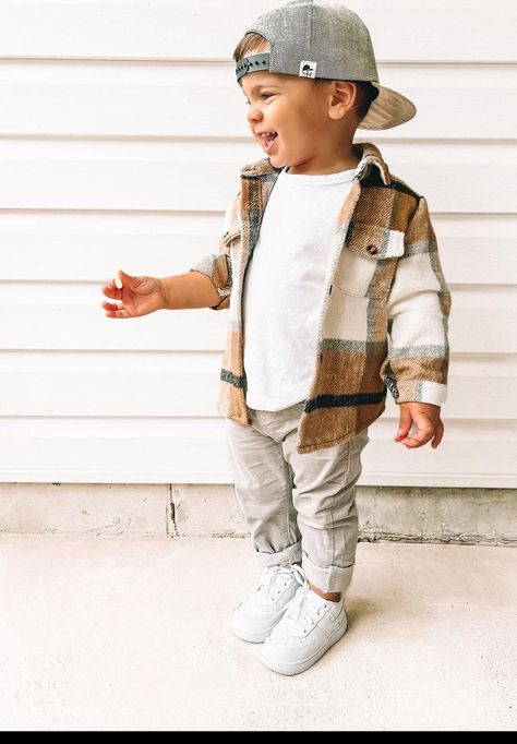 6 Month Baby Boy Outfits, Fall Outfits For Boys, Cute Little Boy Outfits, Outfit Baby Boy, One Year Old Boy Outfits, Little Boy Style, Baby Boy Fall Outfits 1 Year, Baby Boy Winter Outfits 1 Year, Toddler Picture Day Outfit Boy