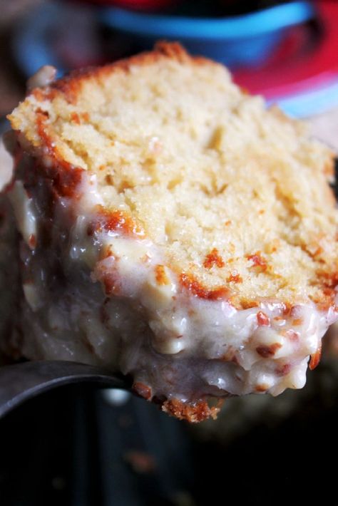 Kentucky Butter Crunch Cake-Creole Contessa Butter Crunch Cake, Louisiana Crunch Cake, Crunch Cake Recipe, Kentucky Butter Cake, Butter Crunch, Almond Crunch, Southern Desserts, Crunch Cake, Coconut Almond