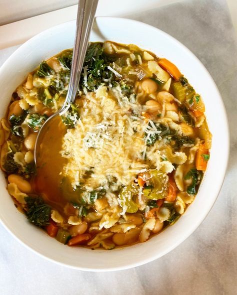 Bean Pasta Soup, Bean And Pasta Soup, Bean Soups, Italian Soup Recipes, Pasta Fagioli Recipe, Fall Eats, Diet Soup Recipes, Bean Pasta, Veggie Dinner