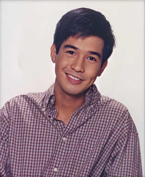 Rico Yan Yearbook Photo, Rico Yan Picture, Rico Yan 90s, Rico Yan Wallpaper Aesthetic, Rico Yan And Claudine Barretto, Rico Yan Photos, Rico Yan Wallpaper, 90s Filipino, Handsome Filipino Boys