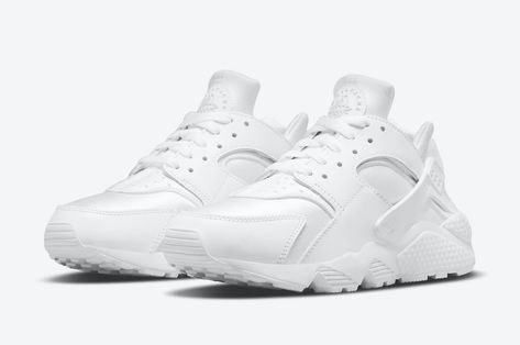 Nike Air Huarache White DH4439-102 Release Date Nike Air Huarache Women, White Huaraches, Huarache Run, Nike Air Huarache, New Nike Air, Air Huarache, Nike Shoes Women, Nike Air Zoom, Nike Air Max 90