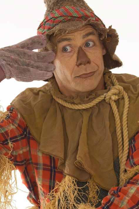 Scarecrow The Wizard Of Oz, Wizard Of Oz Scarecrow Costume Diy, Man Scarecrow Makeup, Wizard Oz Costume, Scarecrow Makeup Wizard Of Oz, Scarecrow Wizard Of Oz Makeup, Scarecrow Costume Men, Scarecrow Makeup Men, Scarecrow Costume Wizard Of Oz