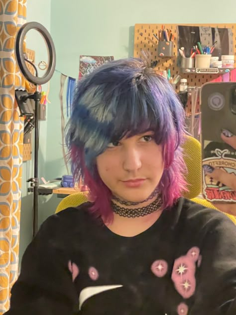 hair
alt hair
dyed hair
alt
scene hair
alternative hair
hair ideas Of Course You Have Blue Hair And Pronouns, Blue Hair And Pronouns, Short Hair Aesthetic, Pink Short Hair, Dye Ideas, Hair Aesthetic, Pretty Ppl, Aesthetic Ideas, Fluffy Hair