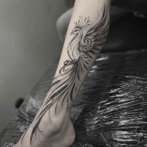 25 Gorgeous Phoenix Tattoo Designs You Must Love And Try | Women Fashion Lifestyle Blog Shinecoco.com Phoenix Calf Tattoos For Women, Phoenix Tattoo Leg, Phoenix Thigh Tattoo, Tattoo Avant Bras, Phoenix Tattoo Feminine, Phoenix Bird Tattoos, Catrina Tattoo, Phoenix Tattoos, Phoenix Tattoo Design