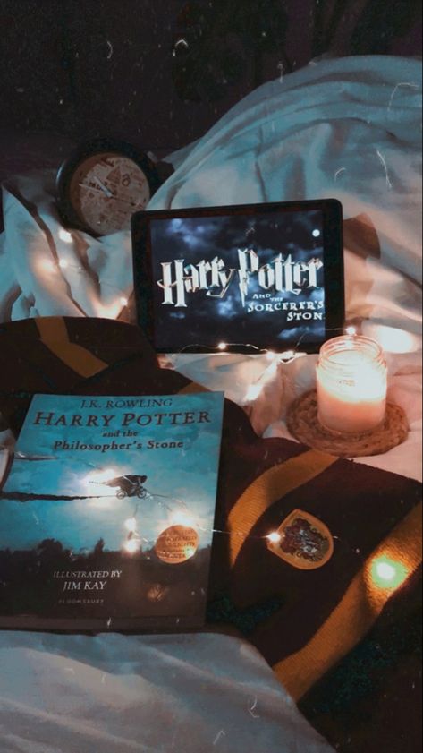 Date Setup, Harry Potter Movie Night, Book Date, Hp Movies, Harry Potter Movie, Dream Dates, Movie Date, Rowling Harry Potter, Philosophers Stone