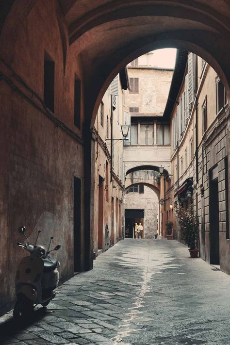 Siena, Italy: The Ultimate Guide to the City Where Time Stands Still Sienna Italy Tuscany, Sienna Italy, Siena Cathedral, Time Stands Still, Italian Travel, Siena Italy, Time Stood Still, Old City, Do Love