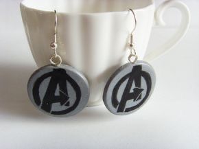 Avengers Clay Art, Clay Tray, Anime Earrings, Clay Keychain, Diy Clay, Polymer Clay Jewelry, Clay Jewelry, Polymer Clay Earrings, Clay Earrings