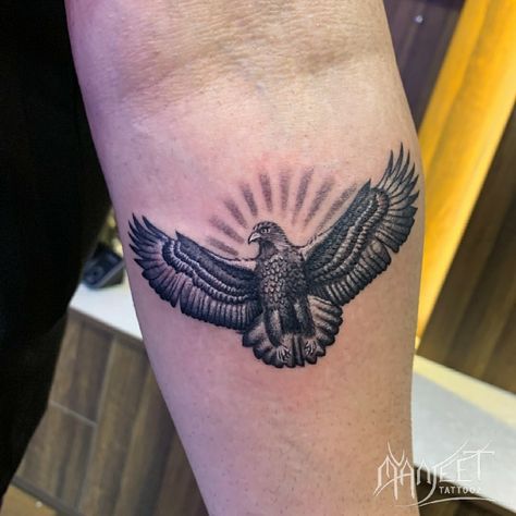 Eagle tattoo on forearm Eagle Small Tattoo, Small Tattoo Forearm, Eagle Tattoo For Men, Tattoo On Hand, Eagle Tattoo, Tattoo Work, Forearm Tattoos, Beautiful Tattoos, Tattoo On