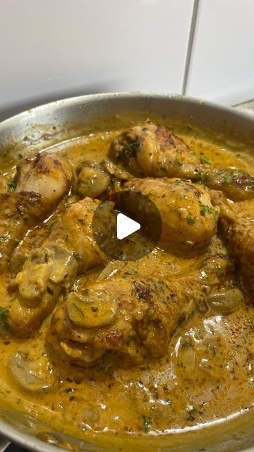 Creamy Drumstick Chicken Recipes, Chicken Drummettes, Cream Of Mushroom Chicken, Chicken Drums, Creamy Soup Recipes, Creamy Chicken Recipes, Chicken Rub, Cooking Cream, Drumstick Recipes