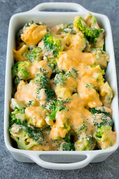 Broccoli florets in a baking dish coated with cheese sauce. Brocoli Casserole Recipes, Broccoli And Cheese Casserole, Broccoli Cheese Bake, Broccoli Casserole Recipe, Vegetable Meals, Baked Broccoli, Recipe Broccoli, Health Meals, Vegetable Casserole Recipes