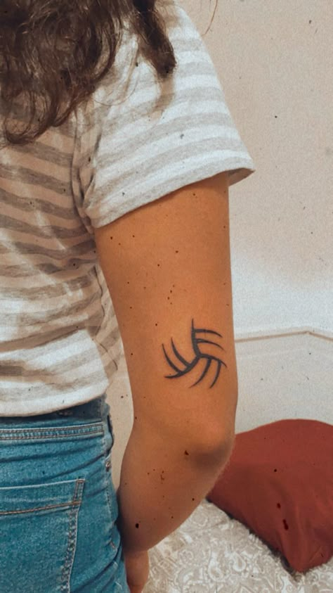 Volley Tattoo, Volleyball Tattoo Ideas, Volleyball Tattoo, Volley Girl, Tiny Tattoos For Women, Stylish Tattoo, Jewelry Tattoo, Cute Couple Drawings, Volley Ball