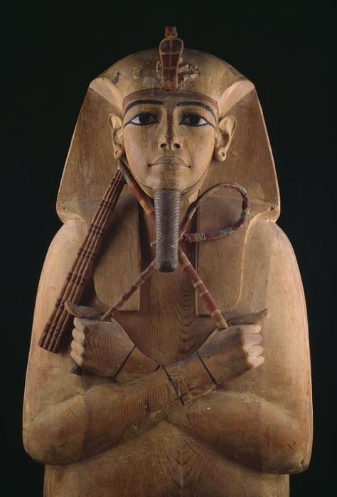 Coffin of Ramesses II A cedar wood coffin case of the pharaoh Ramesses II (r. ca. 1279-1213 BC). Now in the Egyptian Museum, Cairo. Rameses Ii, Egypt Mummy, Starověký Egypt, Egypt Museum, Egiptul Antic, Amenhotep Iii, Ramses Ii, Egyptian Mummies, Best Modern House Design