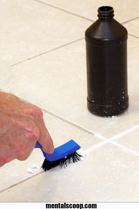 How To Make Your Tile Grout White Again With This DIY Recipe! - Mental Scoop Grout Cleaning Diy, Diy Grout Cleaner, Best Grout Cleaner, Diy Grout, Grout Stain, White Grout, Clean Tile Grout, Cleaning Paste, Clean Fridge