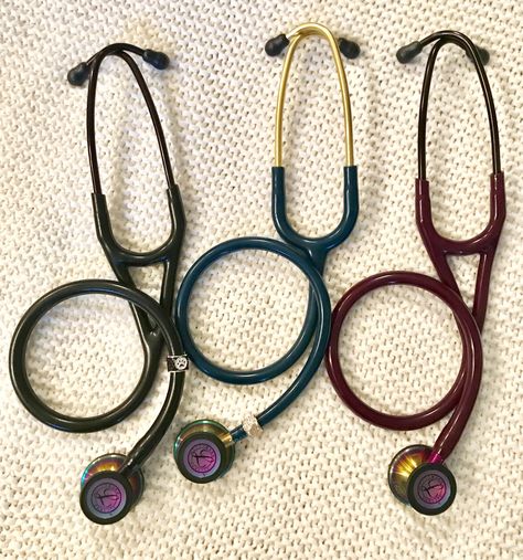 Littmann Stethoscope Classic Iii, Littmann Stethoscope Aesthetic, Litman Stethoscope, Stethoscope Colors, Medical Student Outfit, Littman Stethoscope, Wound Care Nursing, Stethoscope Case, Littmann Cardiology