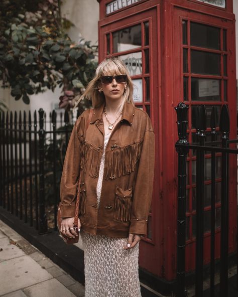 Transitional Layering in the Ultimate Spring/Autumn combo (depending on where you are in the world) 🍂 🍃 To say I’m a little obsessed with my new brown suede fringed jacket from @freepeopleeu is an understatement, and it definitely gives all of the boho/western vibes 🤎 It goes with literally everything in my wardrobe but for this look I paired it with a sheer lace dress for a romantic edge 🤍 Effortless layers, timeless style—this jacket is my new go-to for the change in seasons. Who else ... Brown Fringe Jacket Outfit, Brown Fringe Jacket, Fringe Jacket Outfit, Fall Jackets Outfit, Suede Jacket Outfit, Fringed Jacket, Sheer Lace Dress, Brown Fringe, Western Vibes