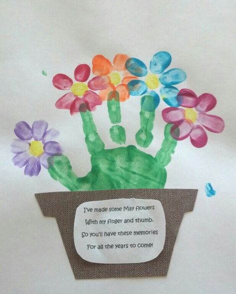 Carimbo: Mãos e dedinhos - Vasinho com flores Hand Print Art, Spring Crafts Preschool, Kerajinan Diy, Mother's Day Projects, Spring Crafts For Kids, Mothers Day Crafts For Kids, Daycare Crafts, Handprint Art, Classroom Crafts