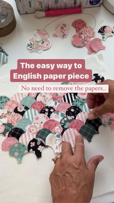 English Paper Pieced Quilt Patterns, Epp Placemats, English Paper Piecing Patterns Free, Epp Pattern, Epp Quilt Patterns, Modern English Paper Piecing, English Paper Piecing Projects, Clam Shell Epp, Sue Daley English Paper Piecing