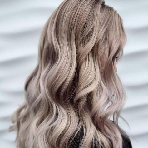 5 Mushroom Hair Color Ideas & Formulas | Wella Professionals Ion Dark Mushroom Blonde, Hair Color Mushroom Blonde, Mocha Blonde Hair Color, Balayage Hair Mushroom Blonde, Toner For Balayage Hair, Hair Toner For Blondes, Short Mushroom Blonde Hair, Mushroom Hair Colour, Bronde Mushroom Hair