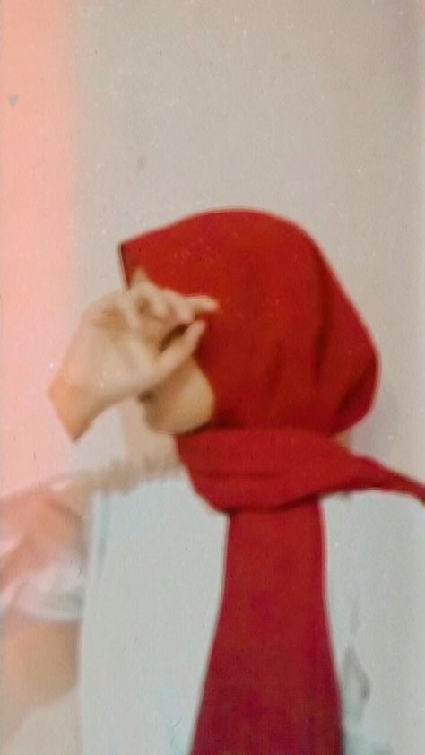 The Beauty Of Islam, Red Hijab, Beauty Of Islam, Bitmoji Outfits, Wearing Style, Designer Wear, Red