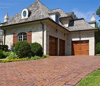 paver-driveway-red-clay Grey House With Red Brick, Red Brick Driveway, Pavers Driveway, Red Brick Pavers, Driveway Edging, Brick Driveway, Clay Pavers, Stone Driveway, Paver Walkway