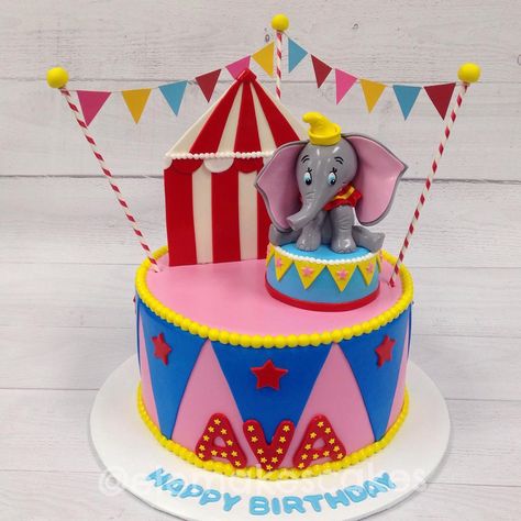 Dumbo Circus Cake Dumbo Cakes, 1st Birthday Girl Cake, Zoe Cake, Dumbo Cake, Circus Birthday Cake, Dumbo Birthday Party, Dumbo Birthday, Circus Theme Cakes, Aaliyah Birthday