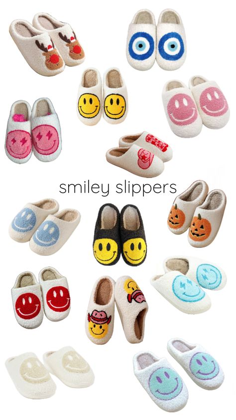 #smileyslippers #slippers #preppy #shoes Slippers Preppy, Preppy Slippers, Preppy Shoes, Gift List, Smiley, Slippers, Gifts, Clothes