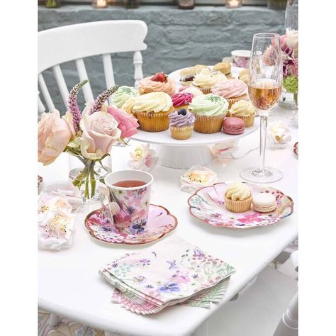 Tea Time Table, Paper Tea Cups, Tea Party Supplies, Floral Paper Plates, Girls Cup, Pretty Cups, Tea Party Bridal Shower, Afternoon Tea Parties, Bridal Shower Tea