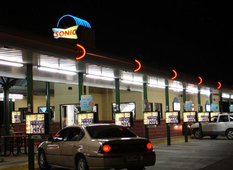 Use our simple healthy meal swap at any Sonic Drive In to enjoy a classic burger and still slim down. Sonic Restaurant, Sonic Drive In, Oklahoma History, Buffalo Wild Wings, Hampton Inn, Red Roof, Funnel Cake, Fast Food Chains, Drive Thru