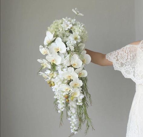 Bridal Bouquet Rustic, Bouquet Rustic Wedding, Wedding Bouquet White, Cascading Wedding Bouquets, White Bridal Bouquet, Rustic Wedding Flowers, White Orchids, Baby's Breath, White Bridal