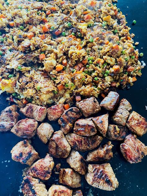 Hibachi Steak And Fried Rice, Steak And Fried Rice, Hibachi Rice, Steak Stirfry Recipes, Hibachi Fried Rice, Hibachi Steak, Hibachi Recipes, Griddle Cooking Recipes, Grilled Rice