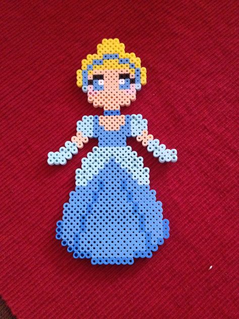 Cinderella Cinderella Perler Beads, Hama Disney, Perler Bead Designs, Perler Creations, Perler Crafts, Diy Perler Bead Crafts, Perler Bead Templates, Hama Beads Patterns, Diy Perler Beads