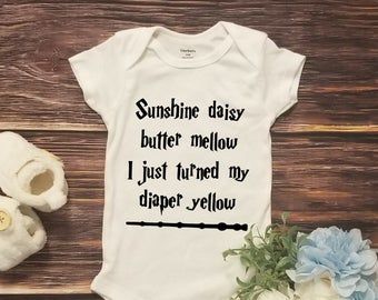 Harry Potter Shower Ideas, Harry Potter Baby Gift, Harry Potter Baby Clothes, Harry Potter Shower, Harry Potter Onesie, Harry Potter Etsy, Always Harry Potter, Graphic Onesies, Personalized Baby Onesies