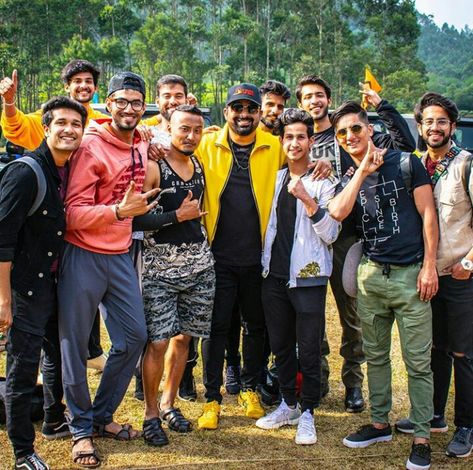 MTV roadies Real Heroes Boyss❤ Mtv Roadies, Real Hero, Mtv, Happy Birthday, Entertainment, India, Couple Photos, Birthday, Quick Saves