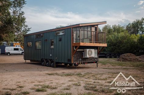 Lisa tiny house takes small living to a ‘spacious’ high if you don’t mind a permit to tow it - Yanko Design Industrial Tiny House, Small Desk Area, Rustic Tiny House, Loft Style Bedroom, Tiny House Builders, Rustic Exterior, Tiny House Floor Plans, Tiny House Movement, Tiny House Interior